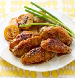 フライパンひとつでできる、甘辛おかず！手羽中のはちみつじょうゆ焼き