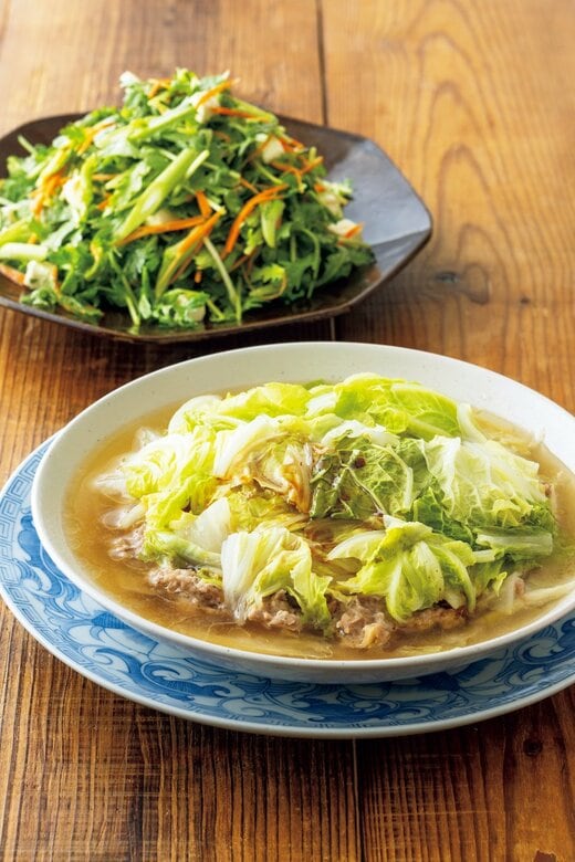 白菜とザーサイひき肉のレンジ蒸し／春菊と豆苗のチーズサラダ