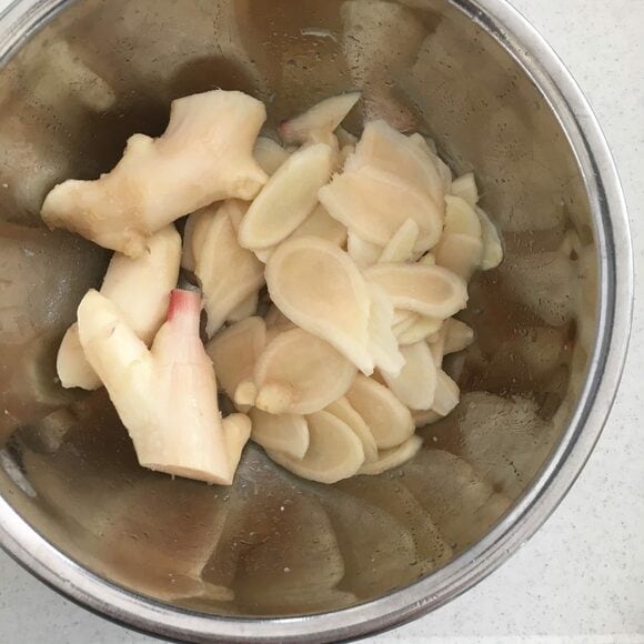 両方に塩をふり軽くもむ