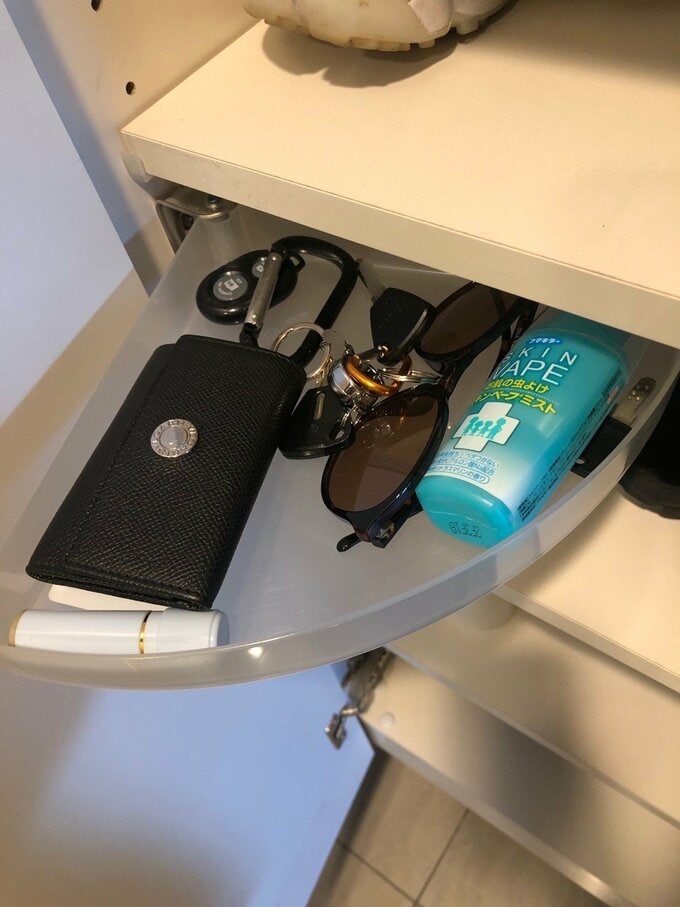 玄関の引き出し