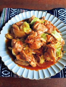 甘辛味がやみつきに！鶏モモ肉のお手軽タッカルビ風