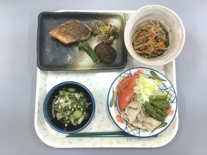 夕食の一例