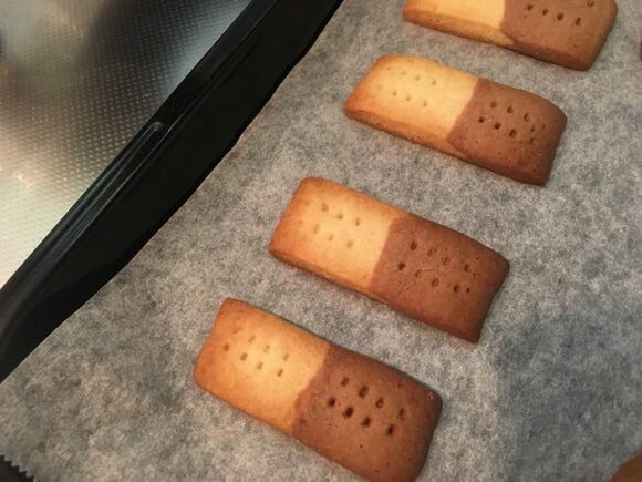 160℃に予熱したオーブンで15分焼く。