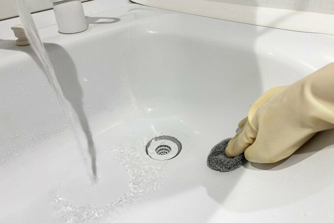 ナイロンたわしで掃除