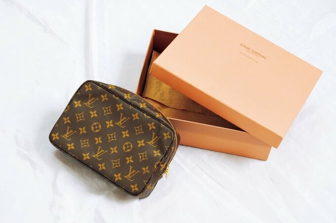 ルイ・ヴィトンのポーチと箱