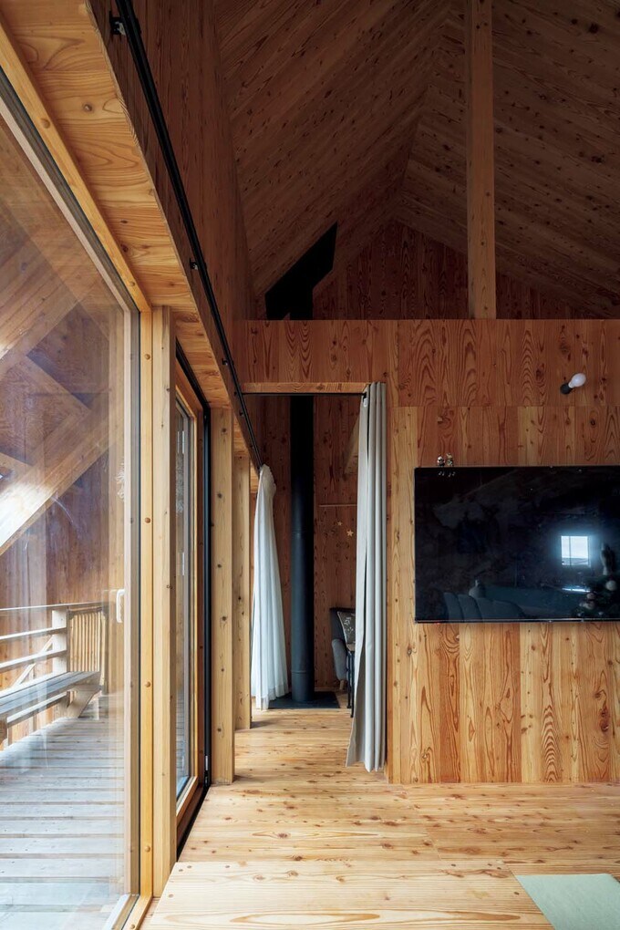 煙突は寝室を通している