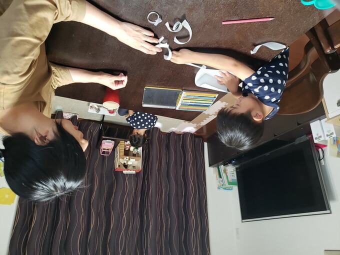 二世帯住宅で自由に過ごす子世帯