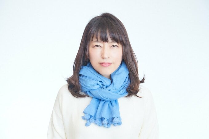 ダウンスタイルの女性