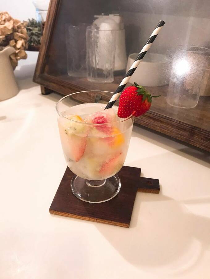 ゼリーを使うことで、溶けたときの食感が楽しめるのがポイント