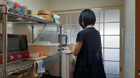 アラフォー未婚ひとり暮らし。手取り13万円、週の予算7000円でつくる「節約ごはん」