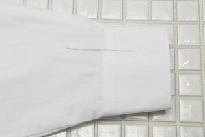 ボールペンのシミがついてしまったワイシャツの袖口