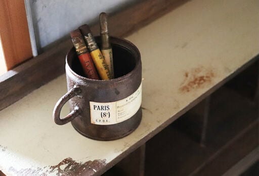 アンティーク風にペイントしたリメイク缶