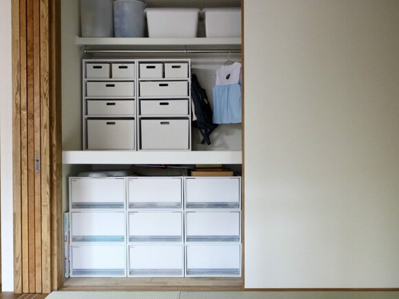 学校用品は目の届きやすい和室に