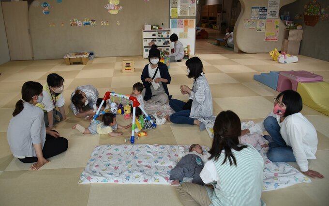 子育て支援センター「もみじの手」