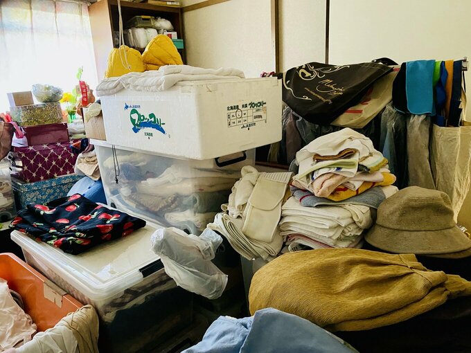 もので溢れた、きんのさんの母親の部屋