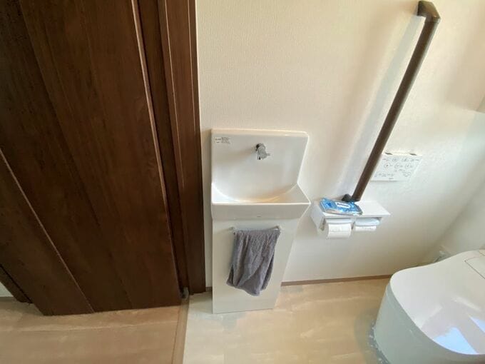 トイレと手洗い器