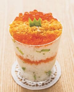 3色卵のカップずし