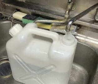 50代、「プレ介護」状態で突然の断水。義実家でストックしておいてよかったもの