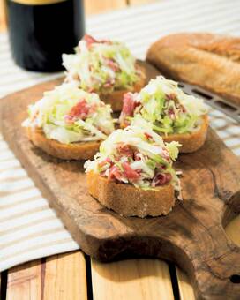 お外で食べたい！キャベツと生ハムの即席ブルスケッタ