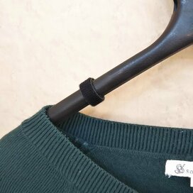 100円の面ファスナーが超使える！ハンガーのずり落ちやリュックのひも対策に