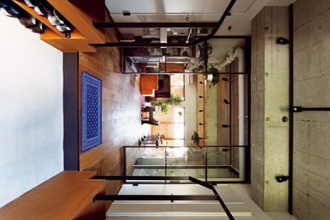 インパクトのある玄関ホール