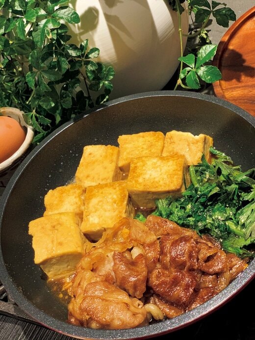 タンパク質が豊富な豆腐や牛肉を使った肉豆腐