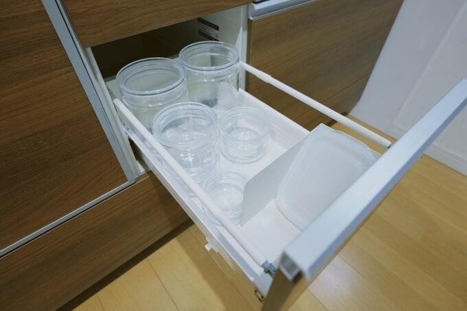 保存容器をしまった引き出し