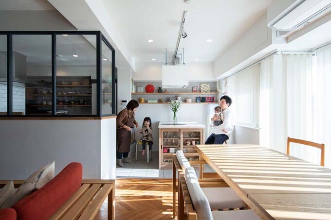 妻のこだわりを反映したダイニングとキッチン