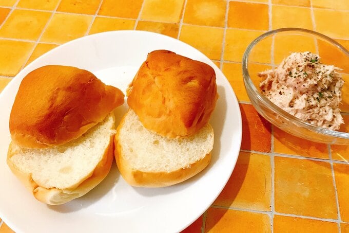 ディナーロールとペースト