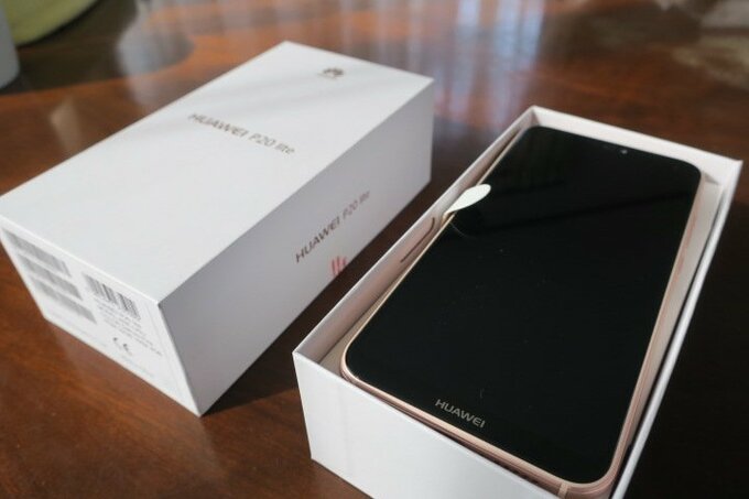 スマホの箱にスマホ