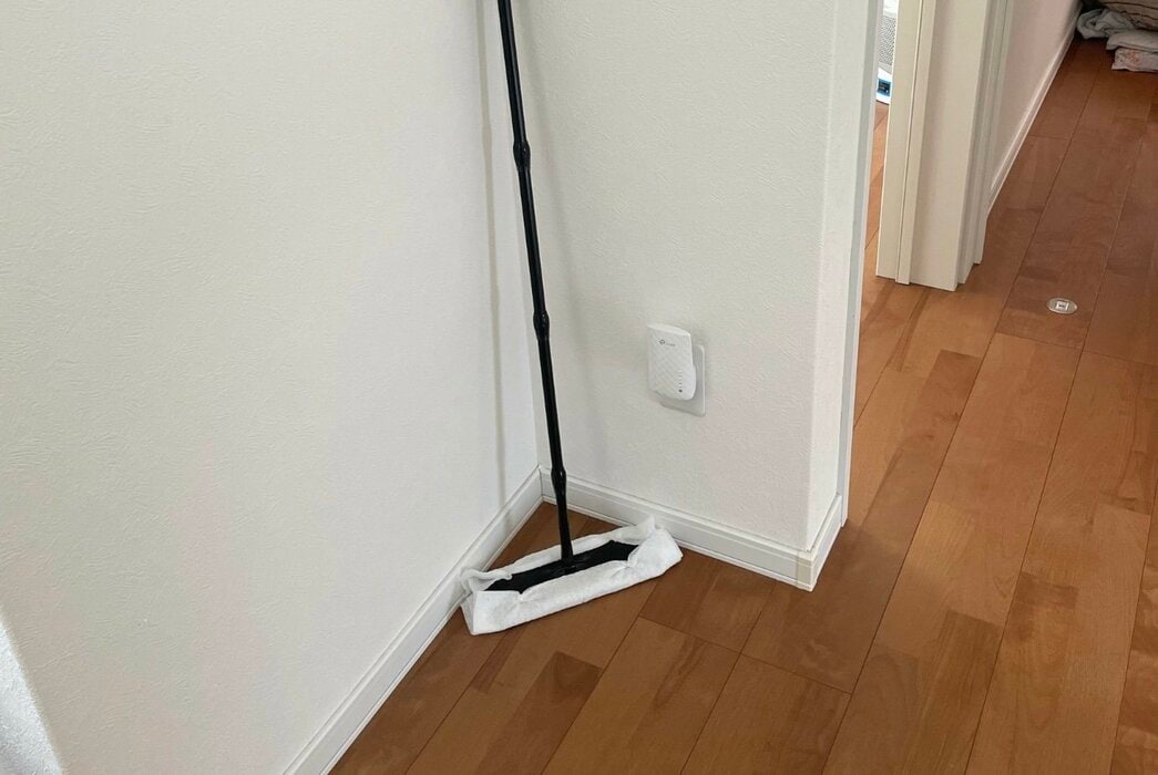 忙しくても家がキレイな人の「小さな工夫」3つ。掃除道具の「置き場所」を変えたら、ピカピカ長続き