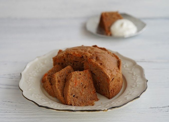 朝食ビスケットとコーンブレッド コブラーとクランブル 原亜樹子