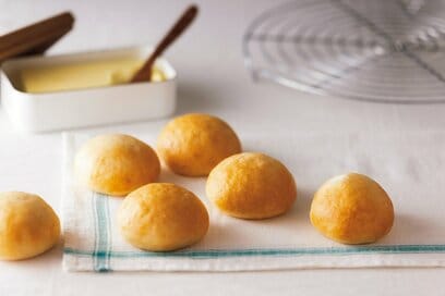 バターがいらない「米粉の丸パン」基本のレシピ。こねずに混ぜるだけで生地がもっちり