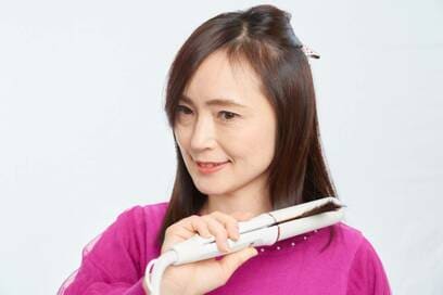 軽い巻き髪はストレートアイロンにおまかせ。初心者でも失敗ナシ