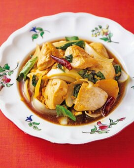 鶏胸肉とタマネギの台湾風炒め。こってり味で満足感アップ！