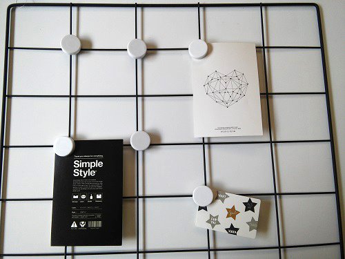 マグネットがワイヤーネットにくっつく