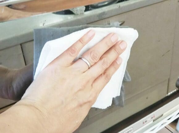 軽い汚れをふく