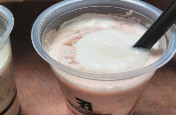 フレーバーはティラミスとストロベリーの2種類