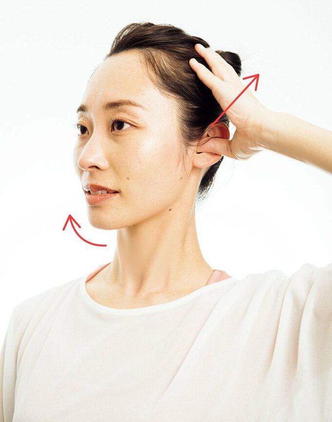 耳の穴ストレッチ