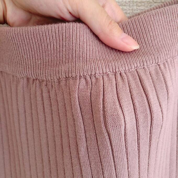 ウエストは総ゴム仕様なのでラクちん