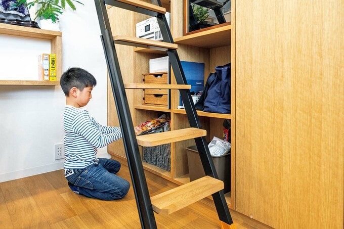 LDK東側の壁面収納