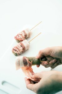 薄切り肉で巻いて厚切り肉風に