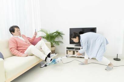 家事分担において感じる妻の不満。「平等」にこだわると余計うまくいかない理由