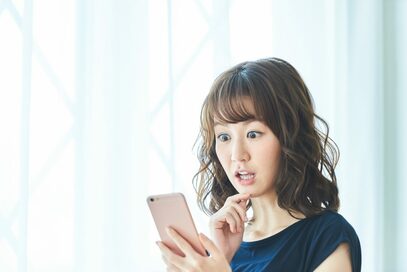 「裏切られた」と意味深なコメントや誤送信、悪口合戦…。SNSのママ友トラブル