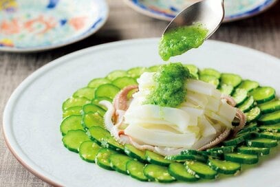 人気シェフが教える絶品「キュウリ」のレシピ。さわやかなソースがたまらない