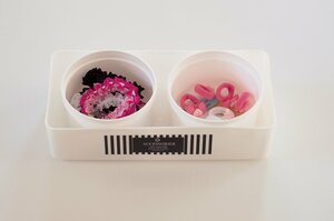 浅めのコップをヘア小物入れに!