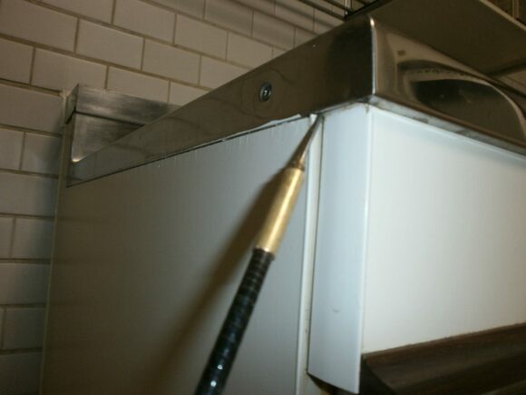 家の中のあらゆる場所に潜んでいるのです