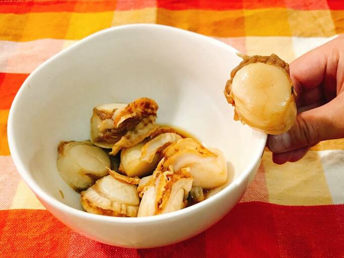 お皿にボイルほたて