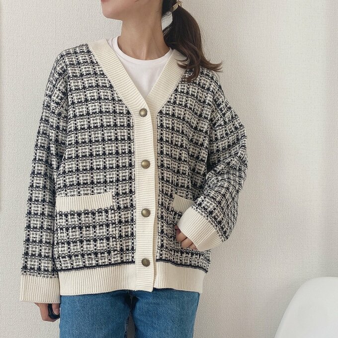 カーディガンのインナー