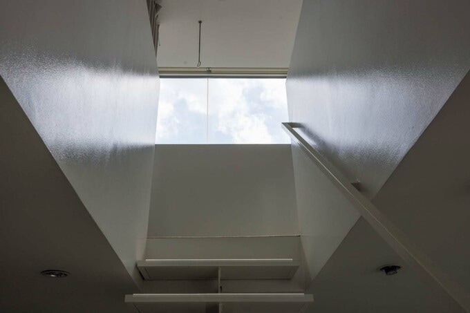 4階の南側開口部を見る